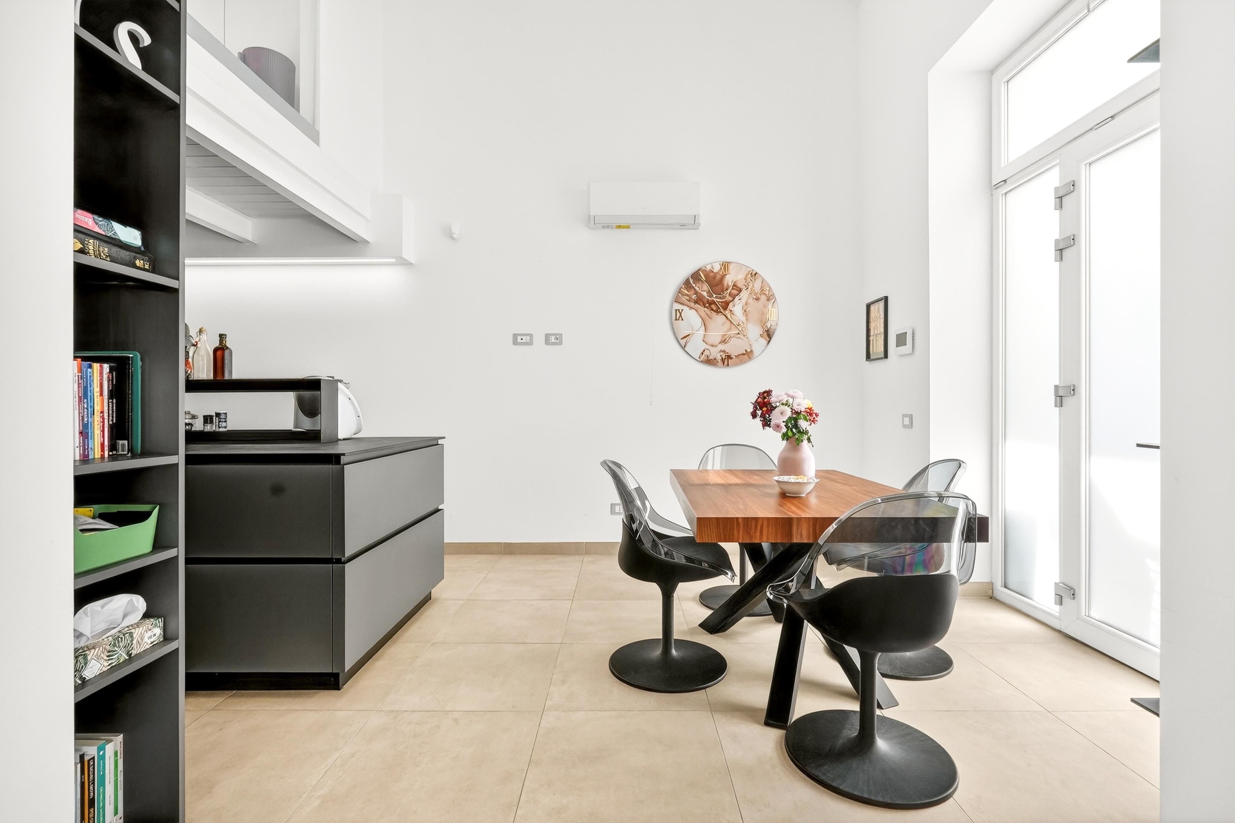 Loft di design in centro – 2 camere, 2 bagni – completamente ristrutturato — Via Mazzini 46, Centro — Foto 5 di 21