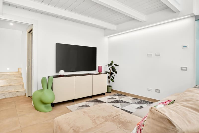 Loft di design in centro – 2 camere, 2 bagni – completamente ristrutturato — Foto 2