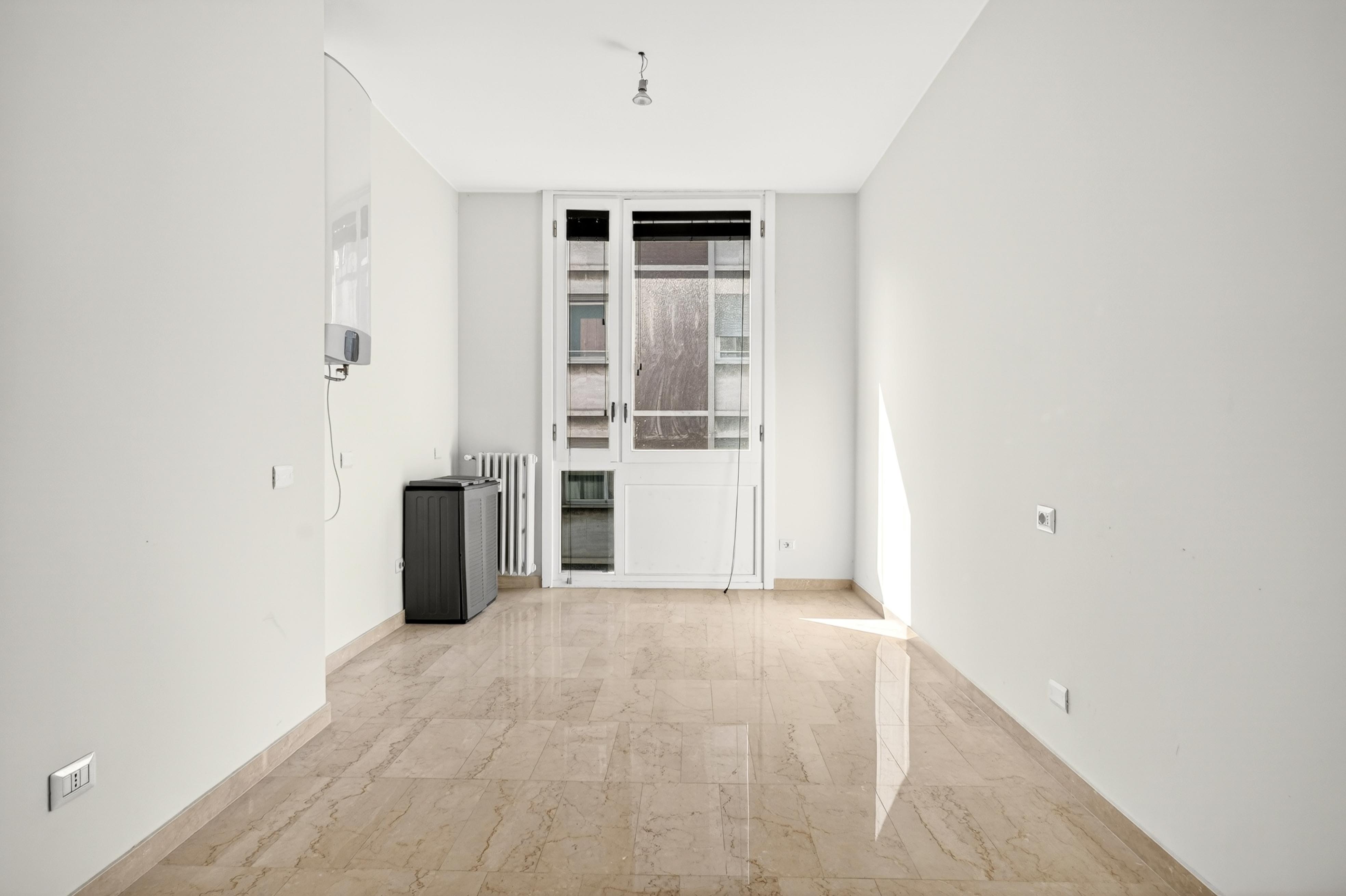 Ampio trilocale trasformabile in quadrilocale — Largo Camussi 2, Centro — Foto 10 di 20