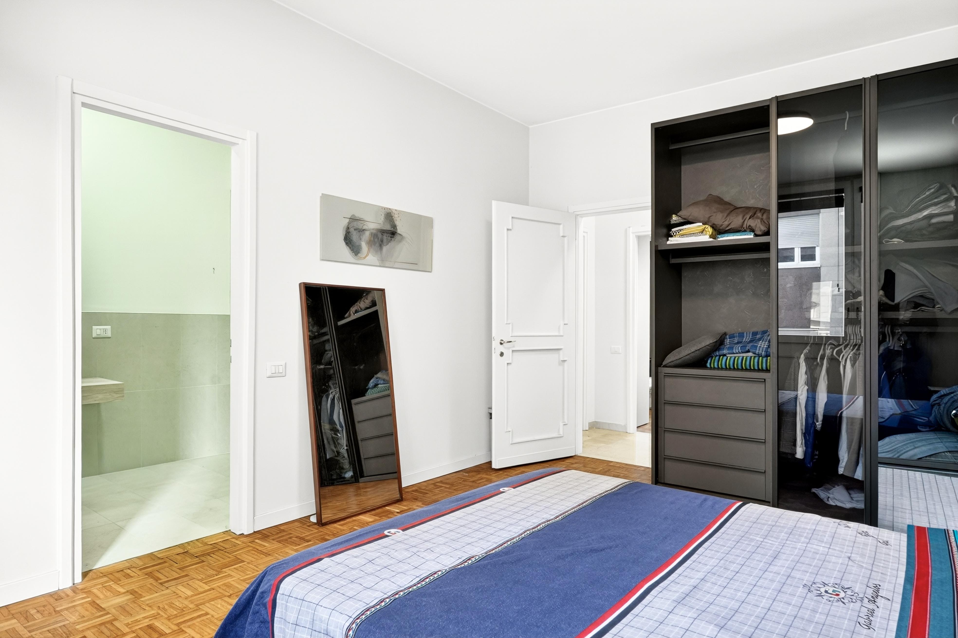 Ampio trilocale trasformabile in quadrilocale — Largo Camussi 2, Centro — Foto 14 di 20