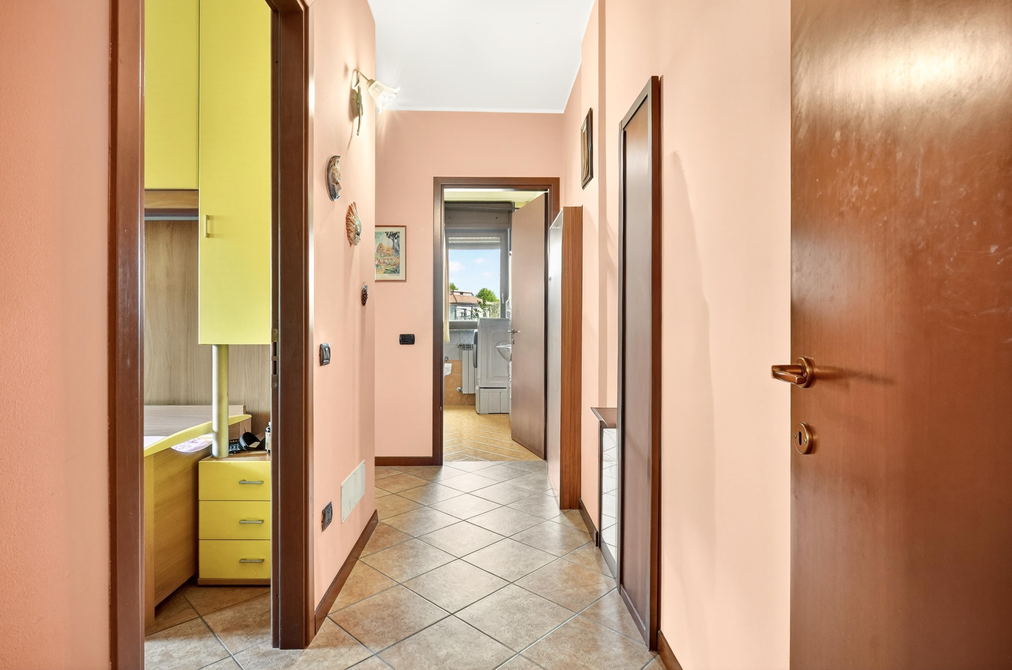 Tre locali con box — Via Firenze 7, Busto Arsizio — Foto 12 di 21