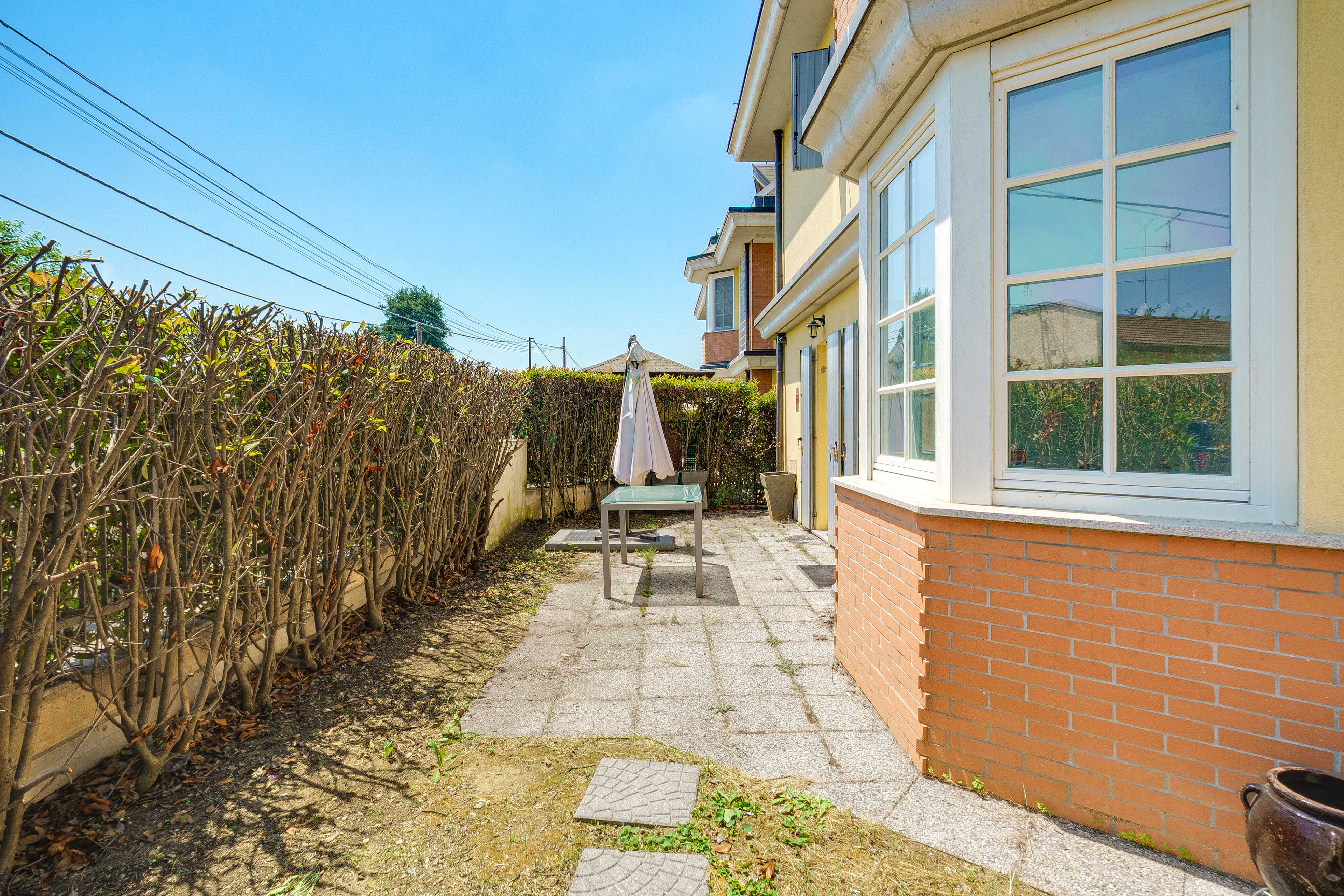 Porzione di bifamiliare con giardino — Via Sant'Antonino Ticino 13, Busto Arsizio — Foto 20 di 22